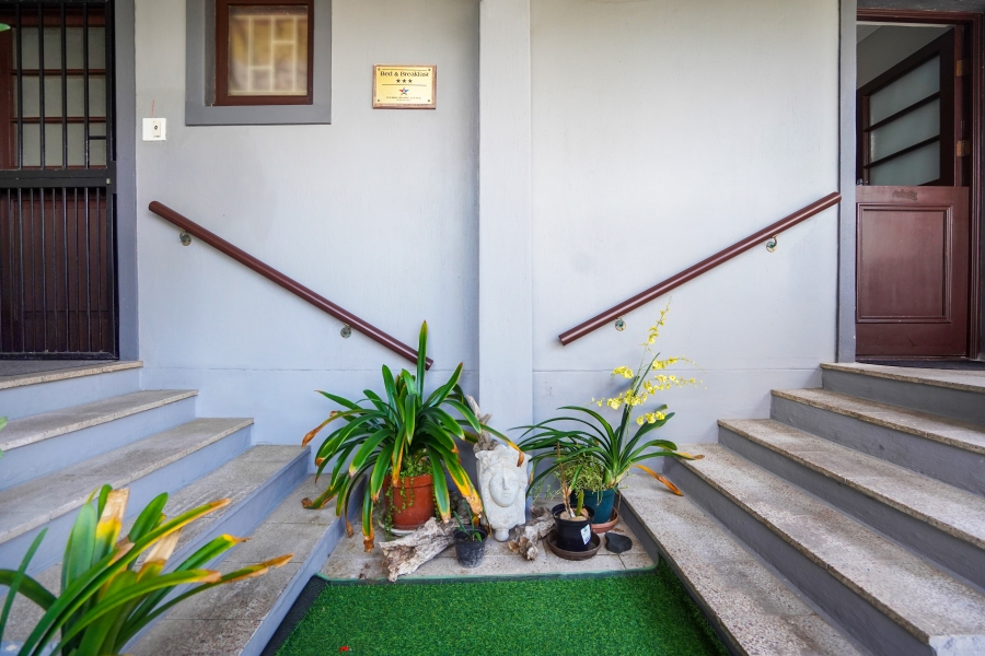 8 Bedroom Property for Sale in Melkbosstrand Central Western Cape